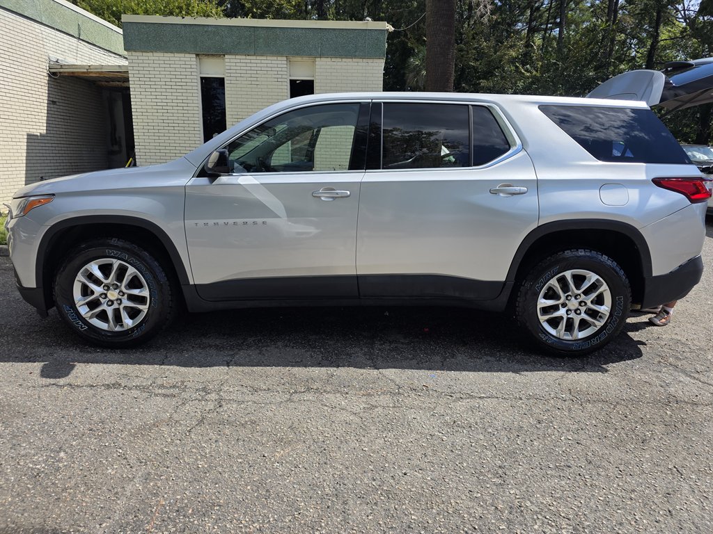 Chevrolet Traverse photo 4