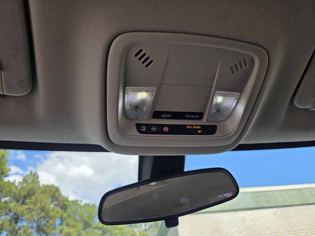 Chevrolet Traverse photo 12