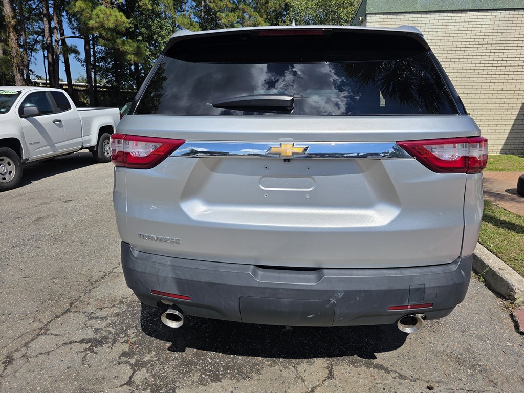 Chevrolet Traverse photo 5