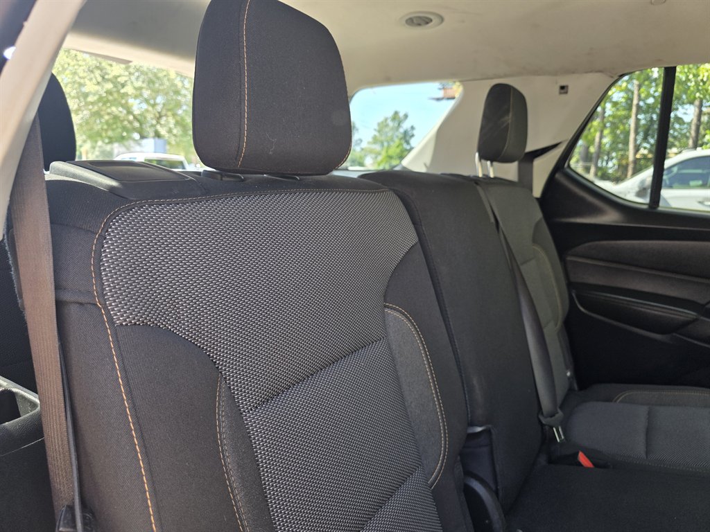 Chevrolet Traverse photo 19