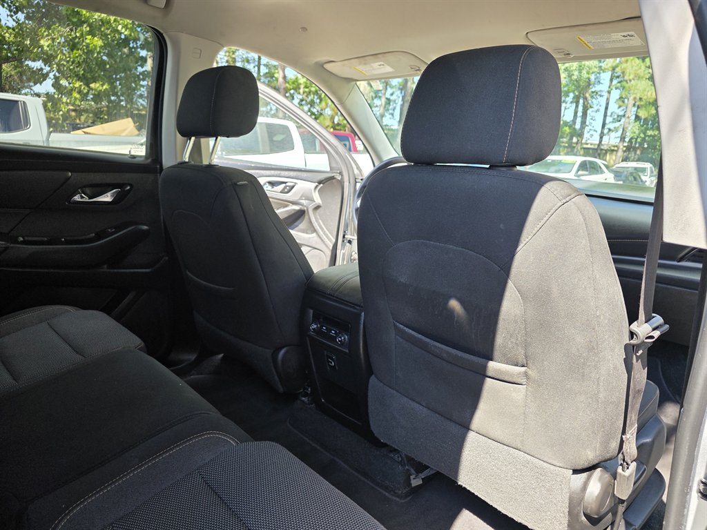 Chevrolet Traverse photo 18