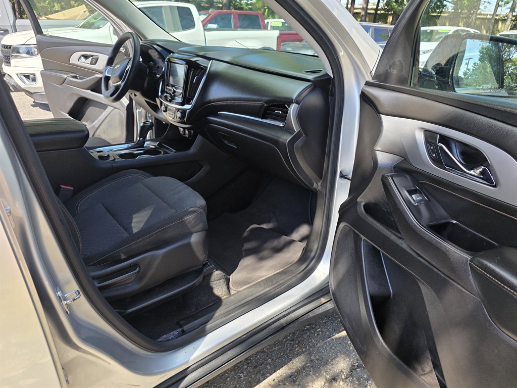 Chevrolet Traverse photo 15