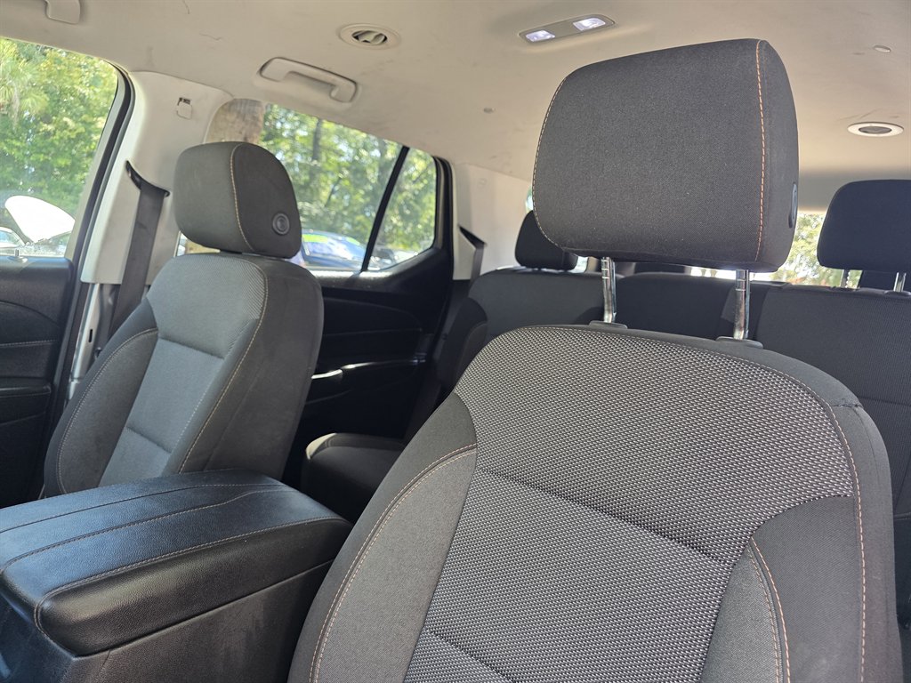 Chevrolet Traverse photo 13