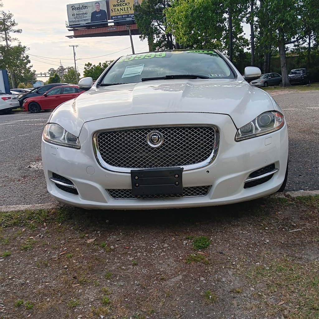 2011 Jaguar XJ Base's photo