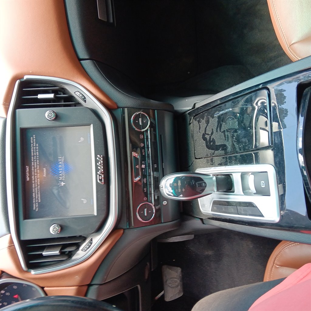 Maserati Ghibli photo 9
