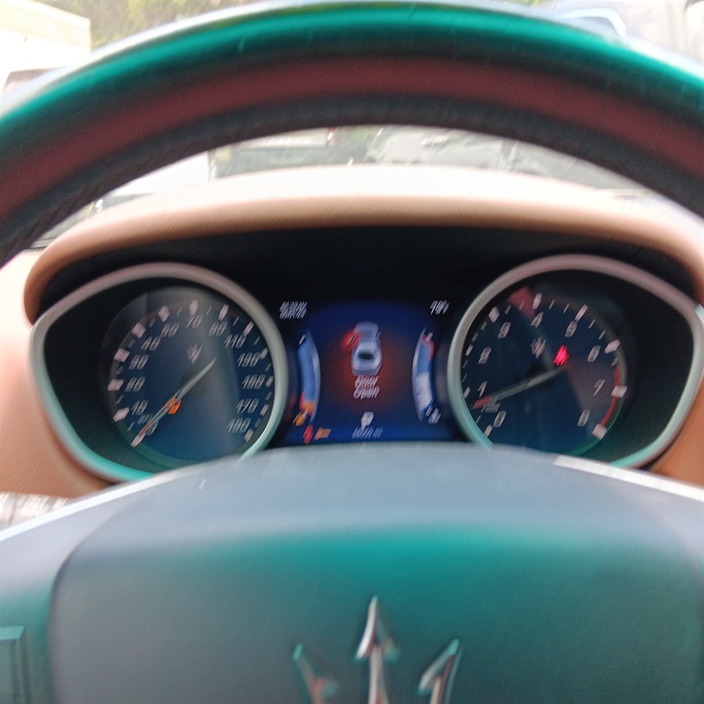 Maserati Ghibli photo 11