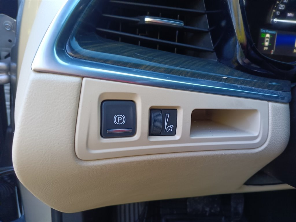 2018 Cadillac XT5 Base - Photo 16