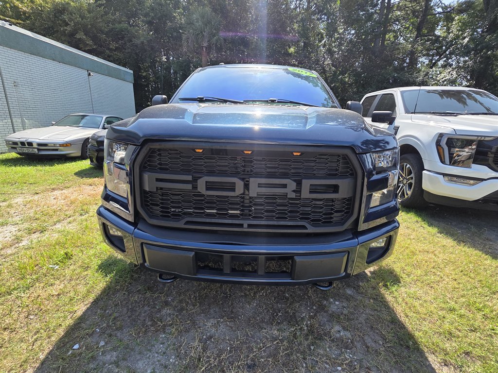 Ford F-150 photo 2