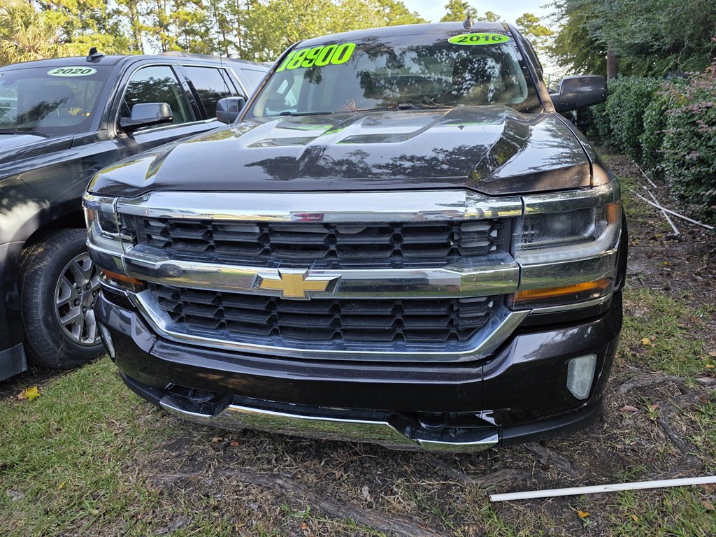 Chevrolet Silverado photo 2