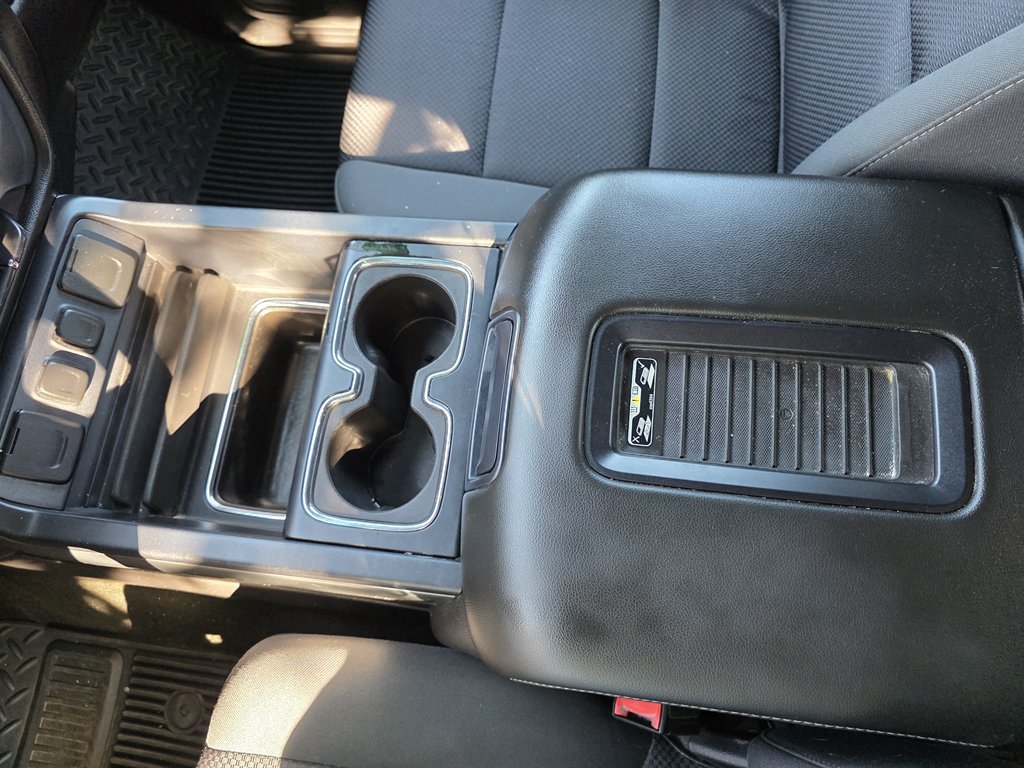 Chevrolet Silverado photo 12