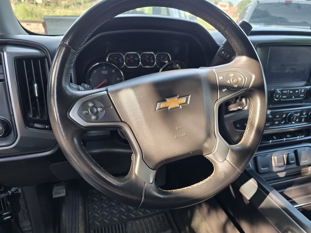 Chevrolet Silverado photo 9