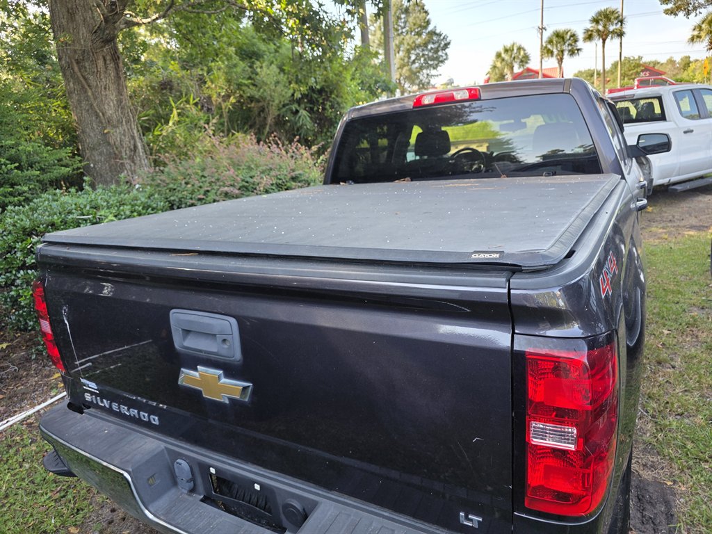 Chevrolet Silverado photo 4