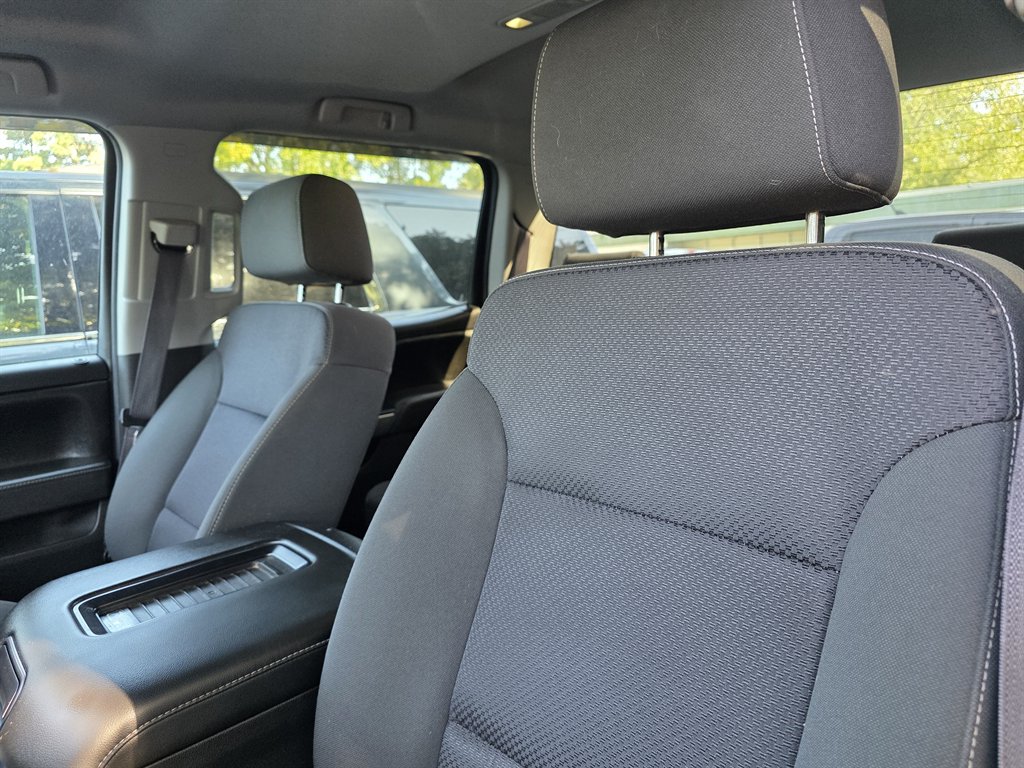 Chevrolet Silverado photo 14