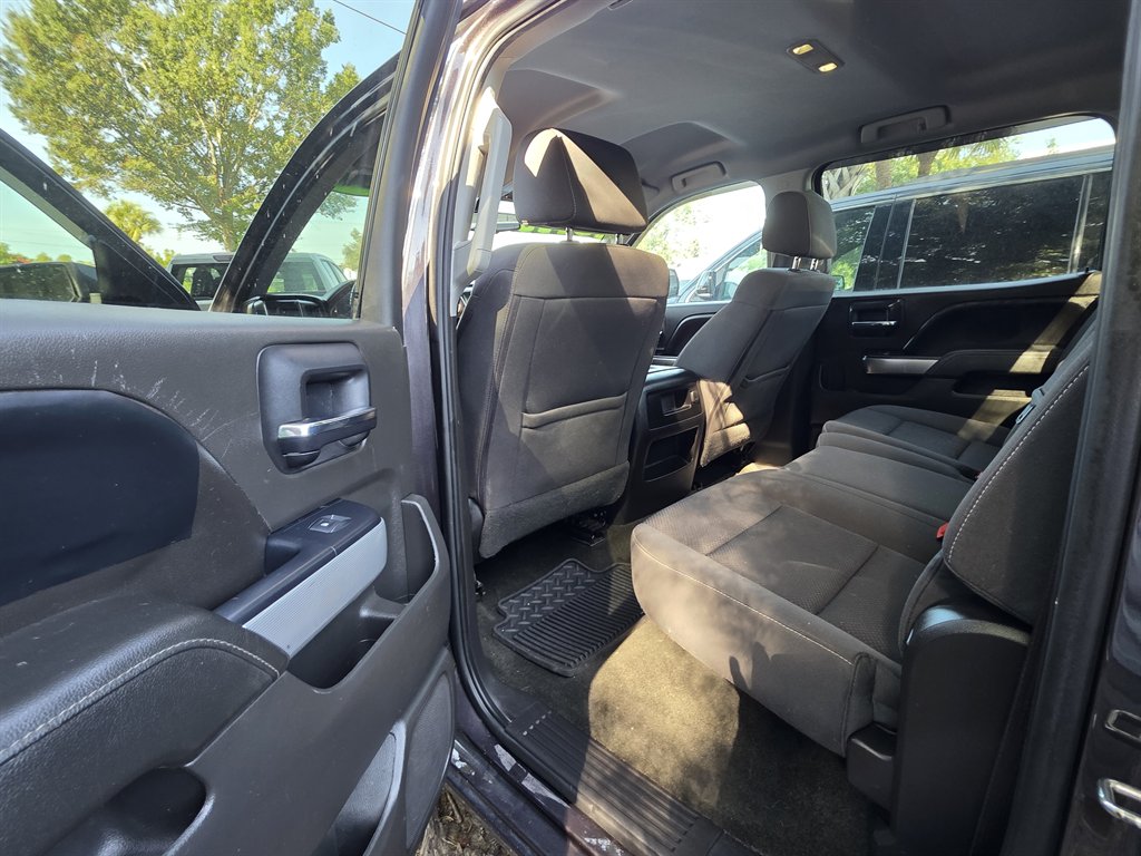 Chevrolet Silverado photo 18
