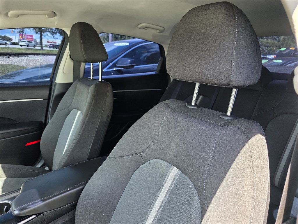 Hyundai Sonata photo 12