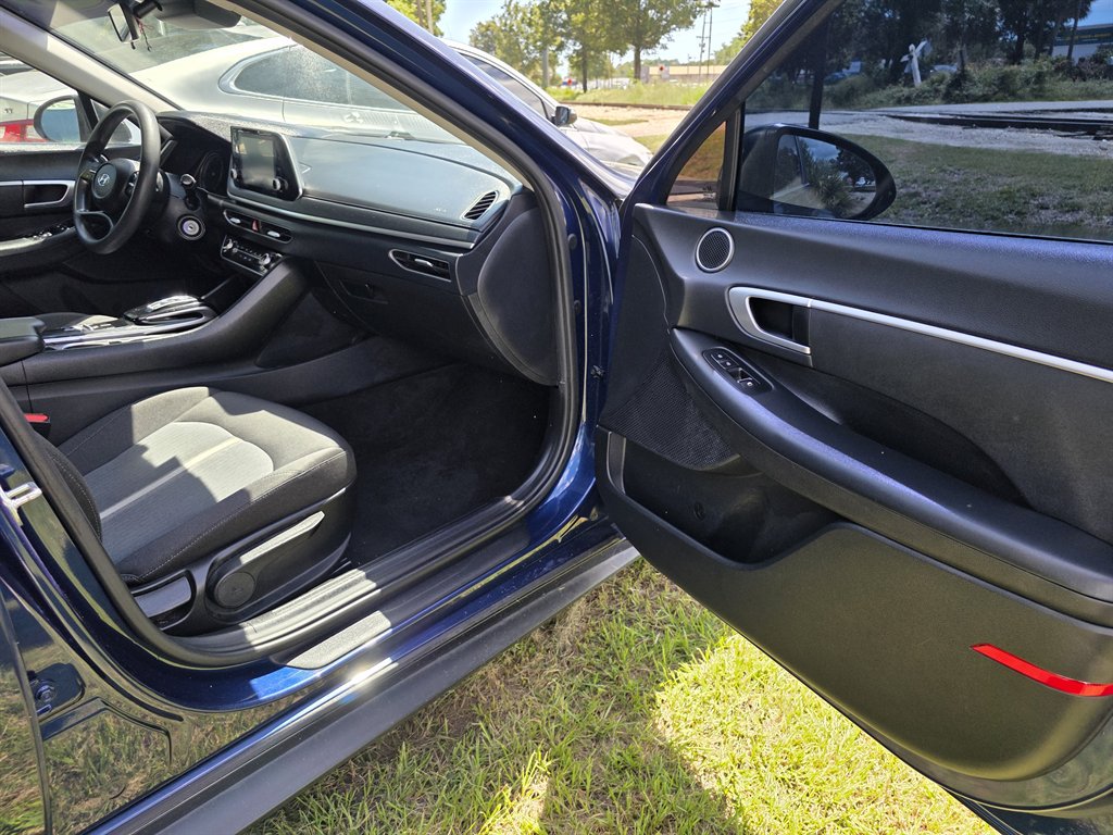 Hyundai Sonata photo 9