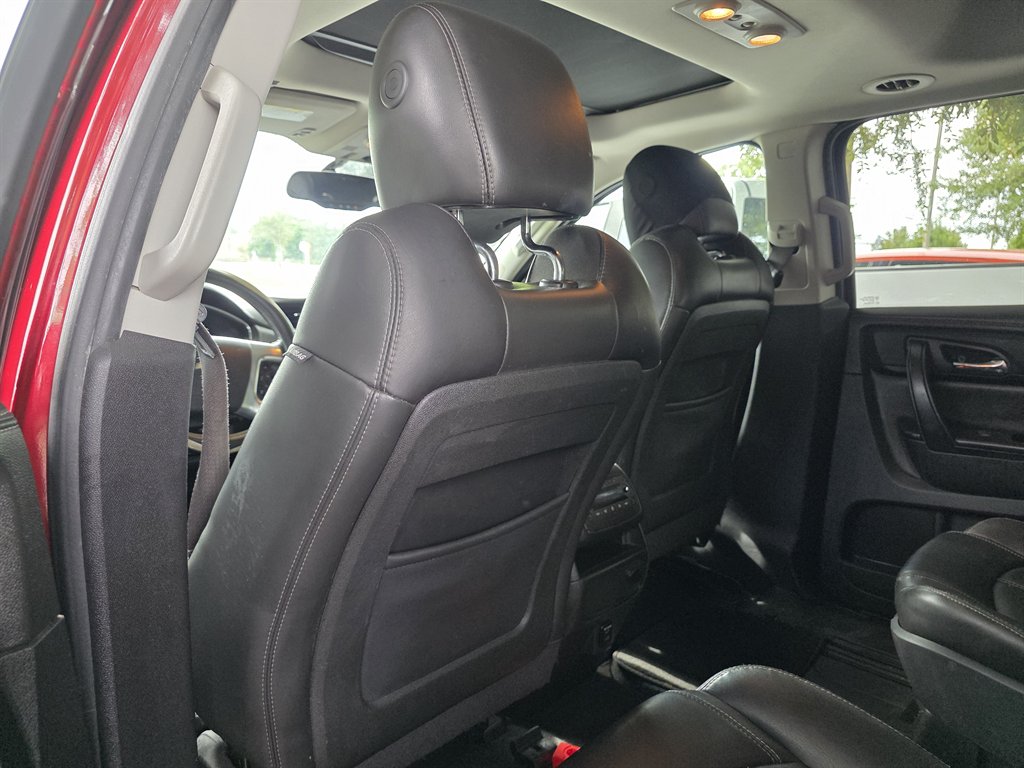 Chevrolet Traverse photo 8