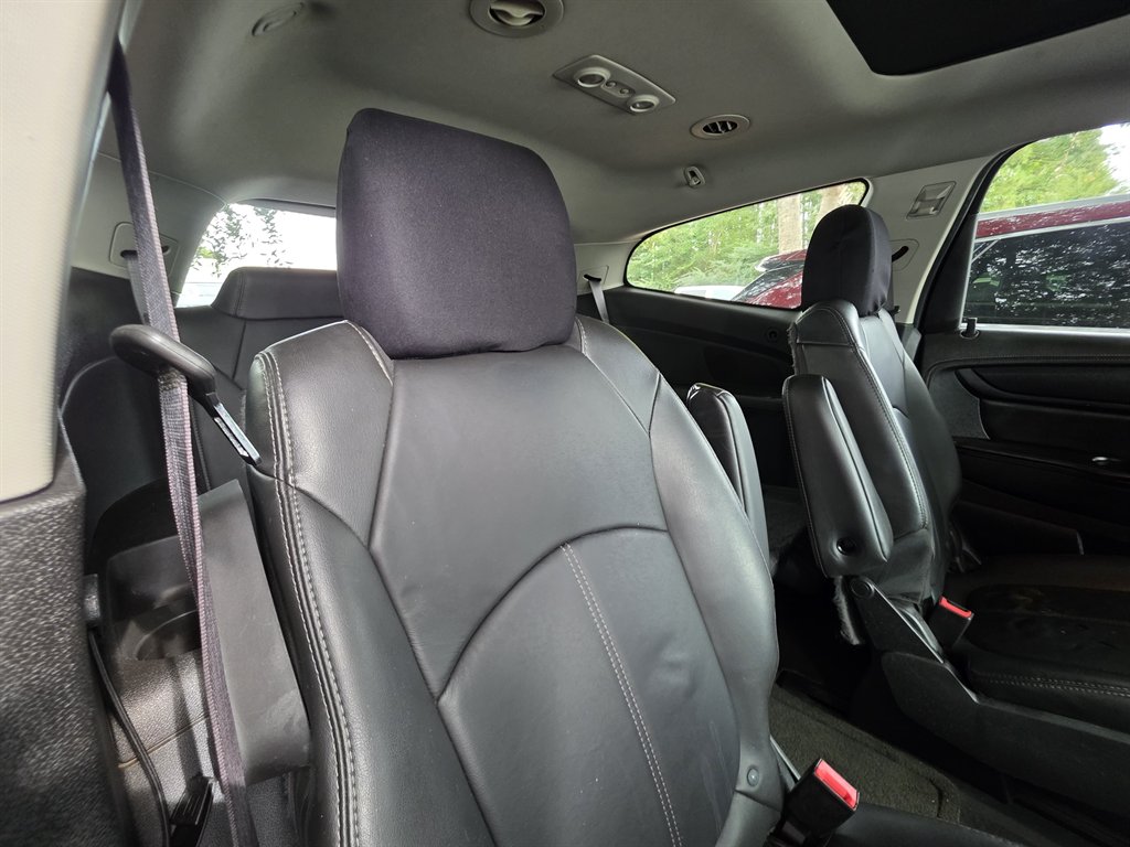 Chevrolet Traverse photo 14